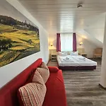 فندق Weinhotel Des Riesling Zum Gruenen Kranz 3*