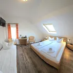 Weinhotel Des Riesling Zum Gruenen Kranz 3*