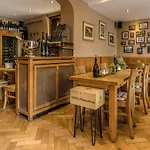 Weinhotel Des Riesling Zum Gruenen Kranz