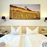 Weinhotel Des Riesling Zum Gruenen Kranz 3*