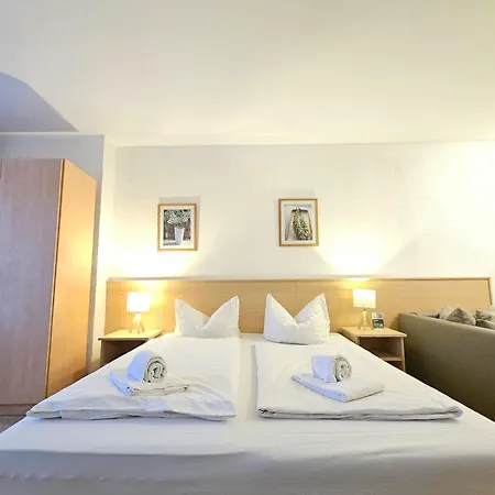 Weinhotel Des Riesling Zum Gruenen Kranz Hotel Rüdesheim am Rhein