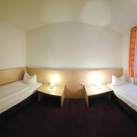Weinhotel Des Riesling Zum Gruenen Kranz 3*