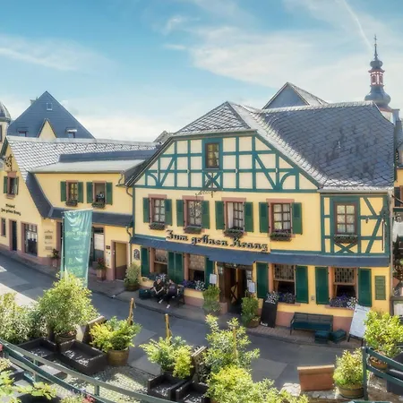 Weinhotel Des Riesling Zum Gruenen Kranz מלון