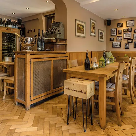 Weinhotel Des Riesling Zum Gruenen Kranz