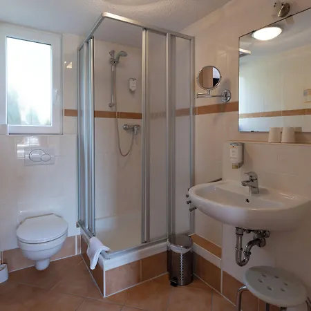 Hotel Weinhotel Des Riesling Zum Gruenen Kranz 3*