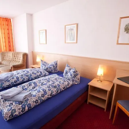 Weinhotel Des Riesling Zum Gruenen Kranz Otel 3*