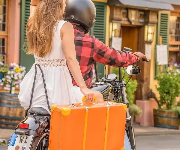 Weinhotel Des Riesling Zum Gruenen Kranz Hotel