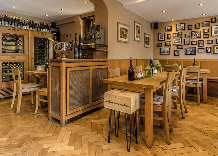 Weinhotel Des Riesling Zum Gruenen Kranz